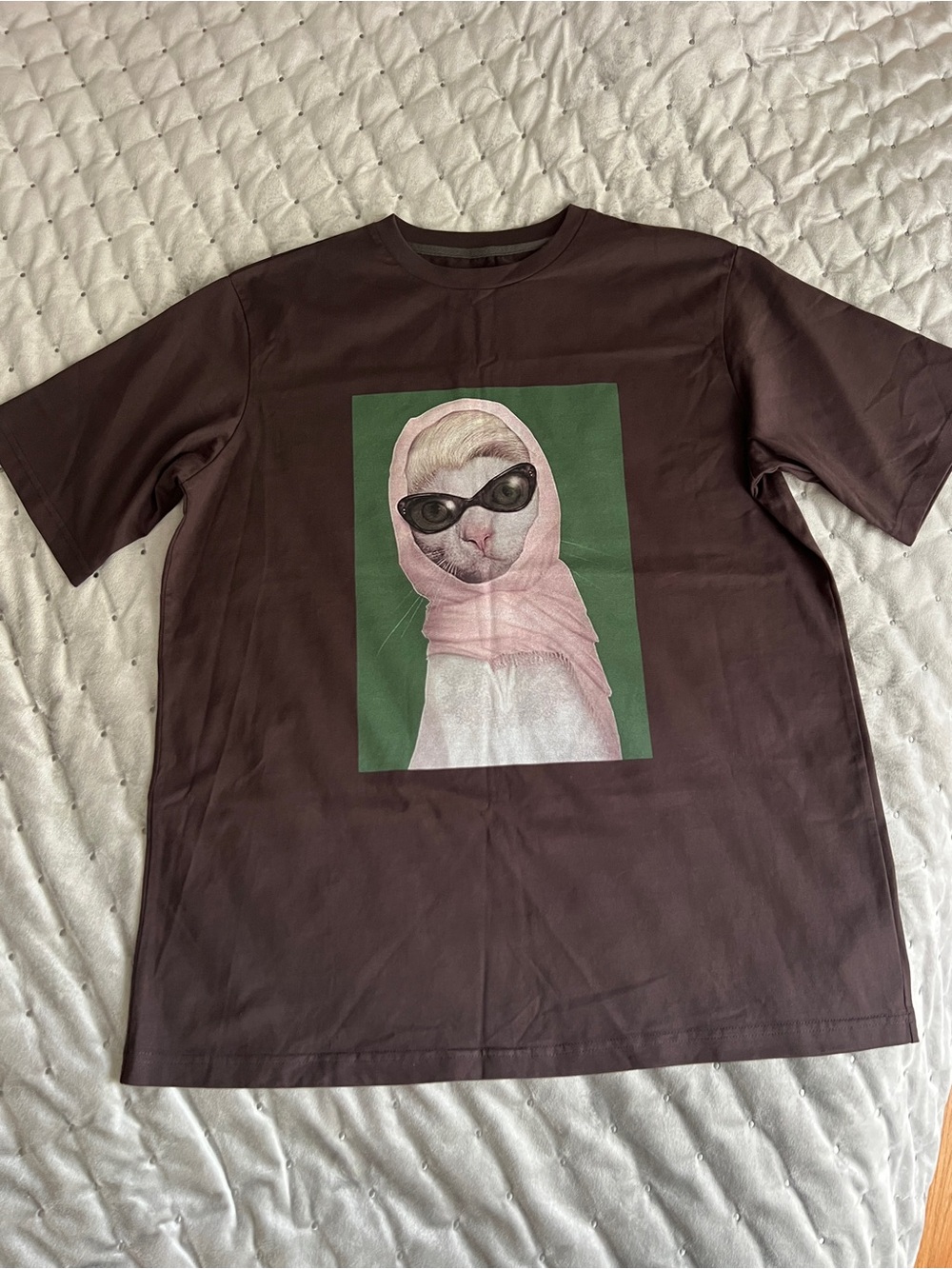Women’s oversize Graphic Tee with Pink Cat Print